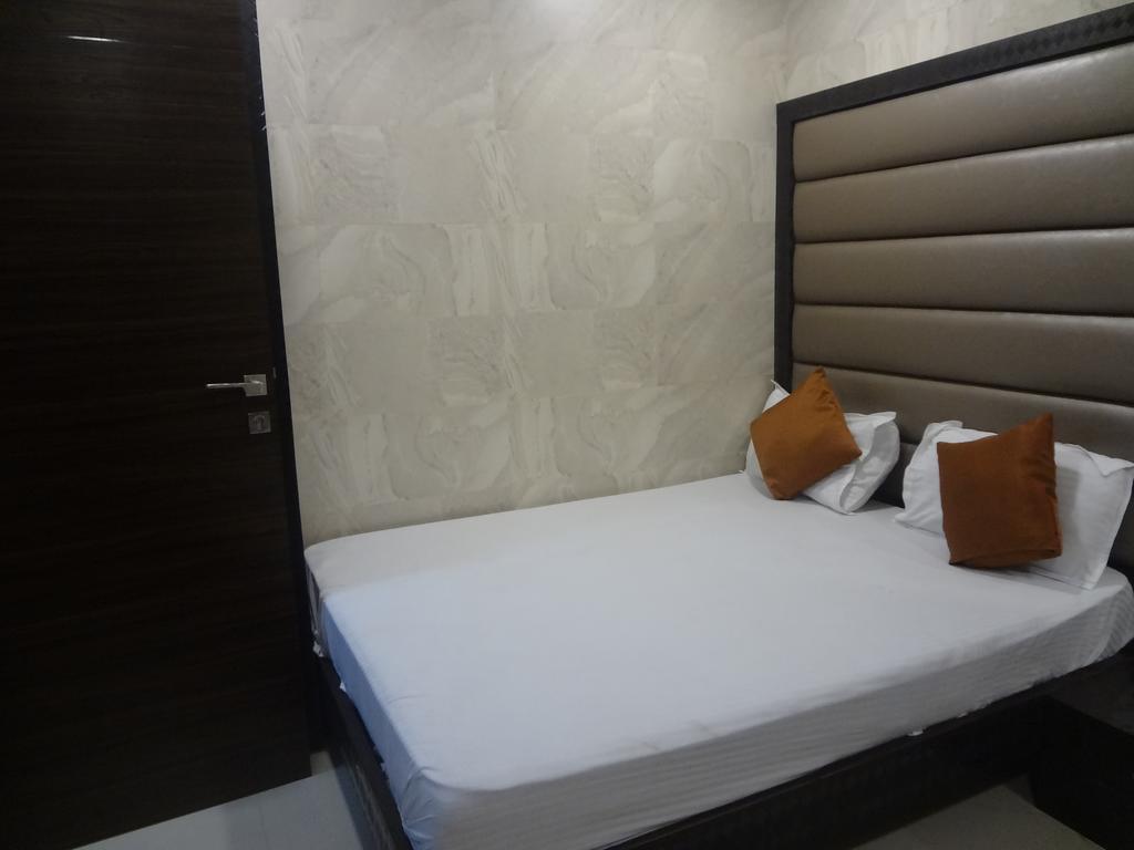 Hotel Karishma Bombay Exterior foto