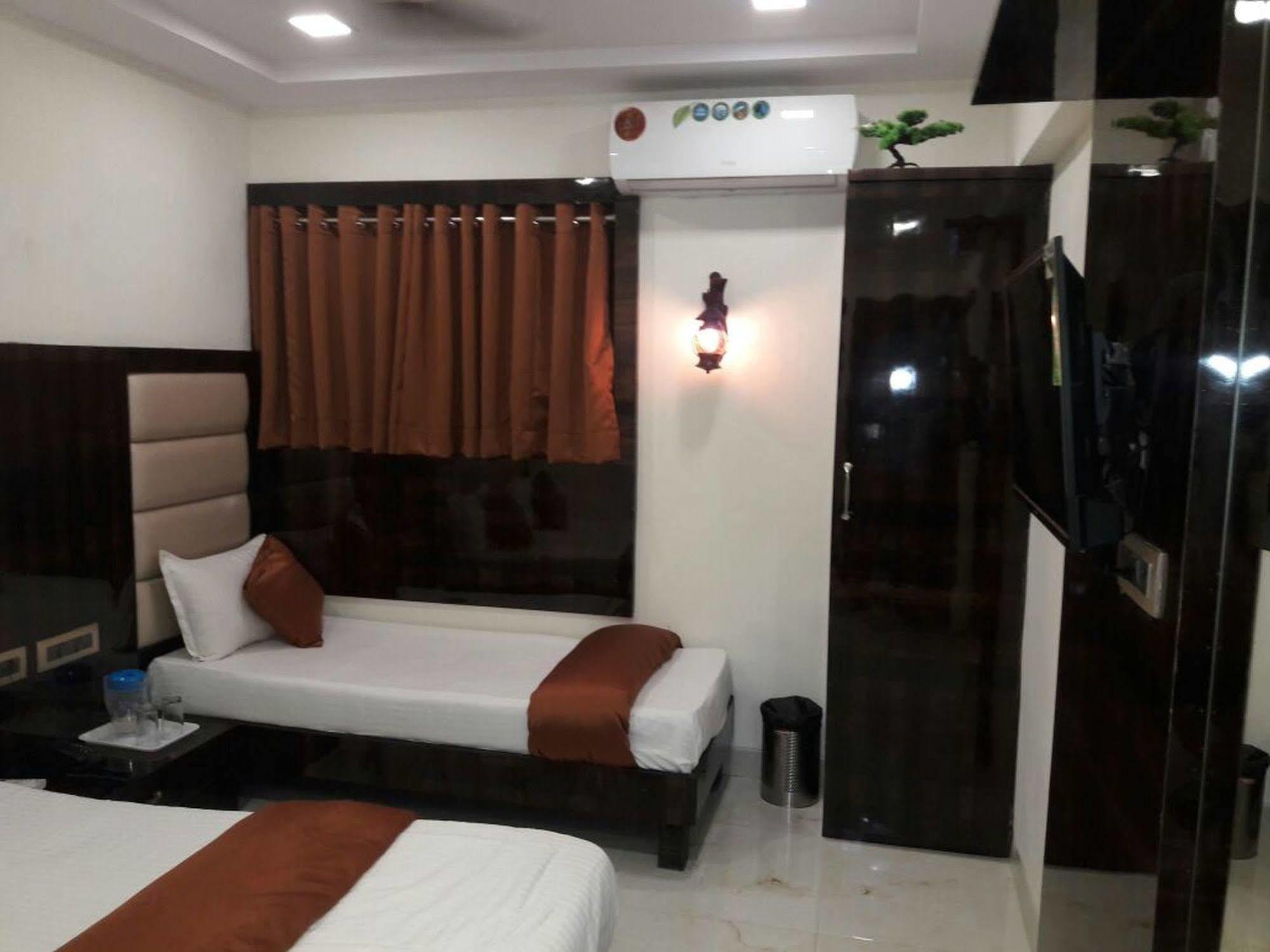 Hotel Karishma Bombay Exterior foto